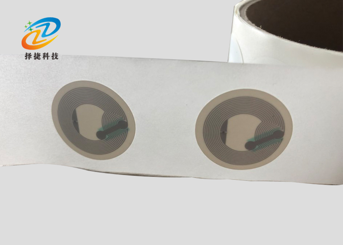 高頻不干膠標(biāo)簽Ntag 213 直徑25mm實(shí)拍展示圖二