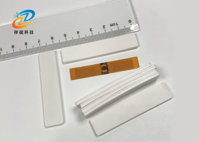 洗衣RFID標簽 55*12mm產(chǎn)品實拍展示圖五